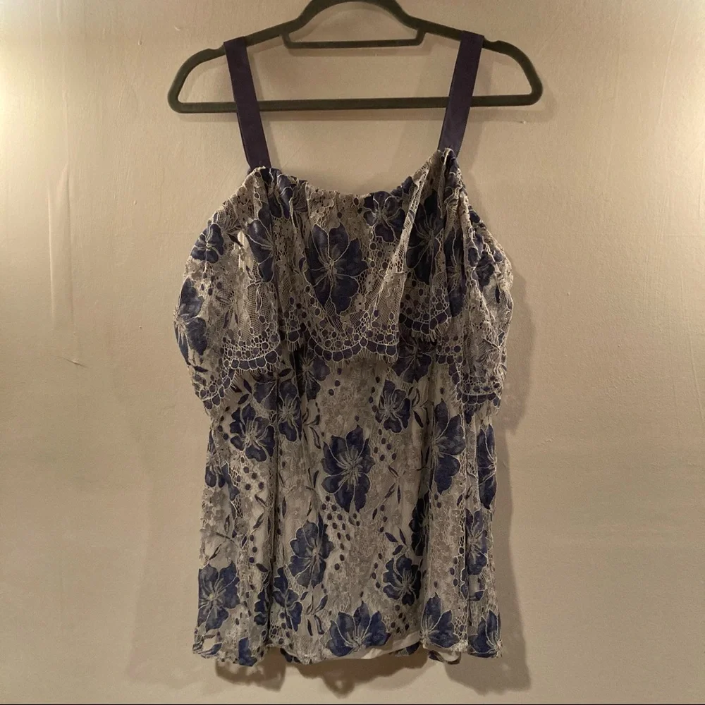 NWT LANE BRYANT 26/28 off shoulder sleeve blue and white floral lace tank top - Picture 6 of 8